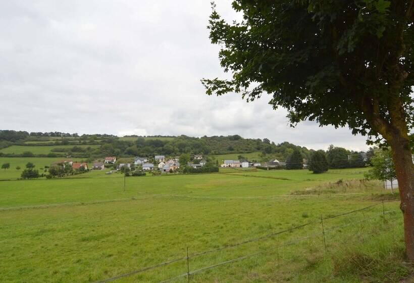 Cozy Apartment In Immerath Near Fishing