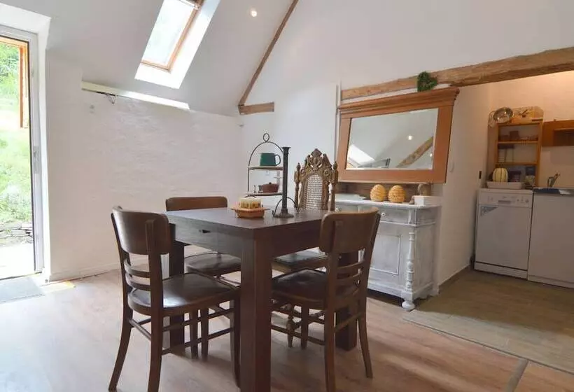 Cozy Apartment In Immerath Near Fishing