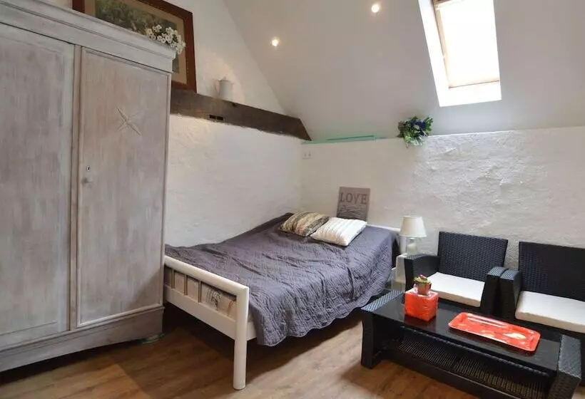 Cozy Apartment In Immerath Near Fishing