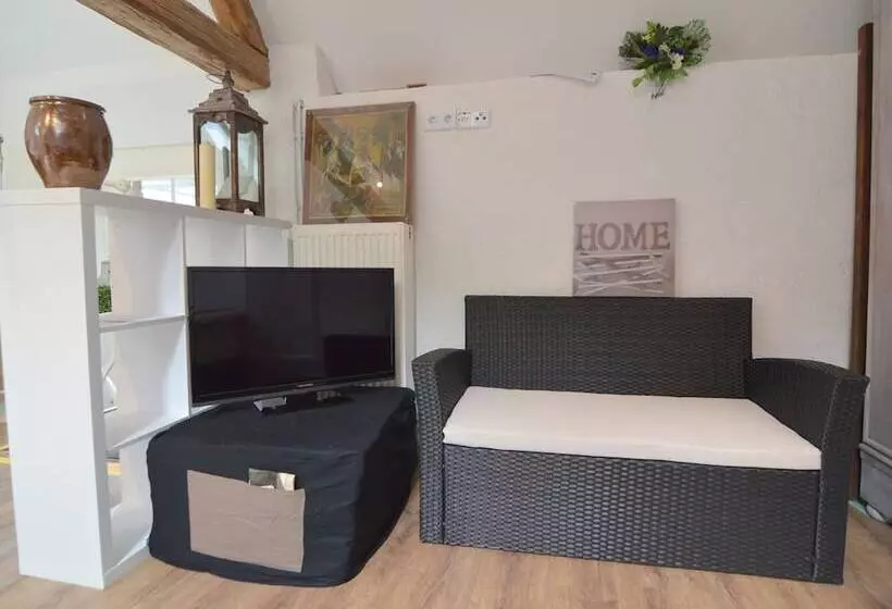 Cozy Apartment In Immerath Near Fishing