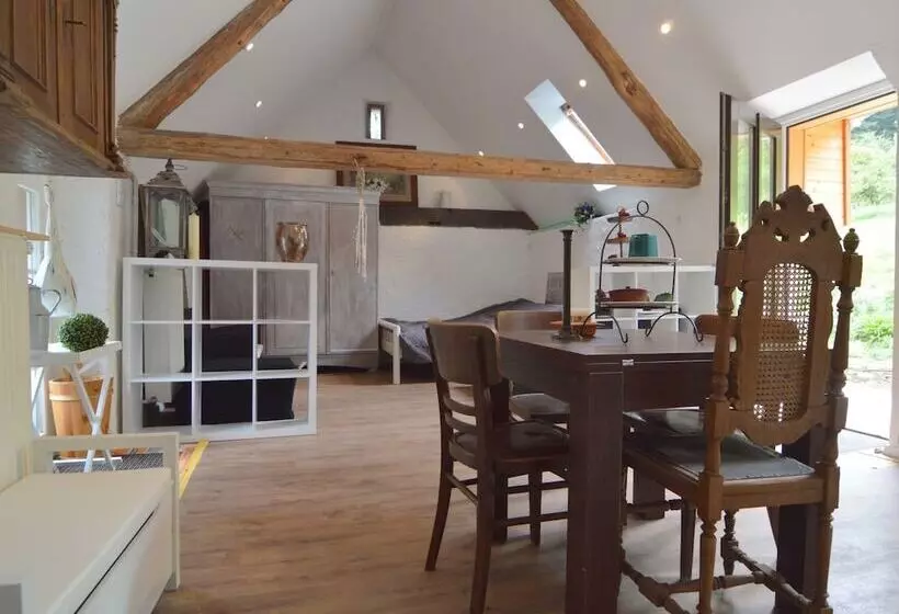 Cozy Apartment In Immerath Near Fishing