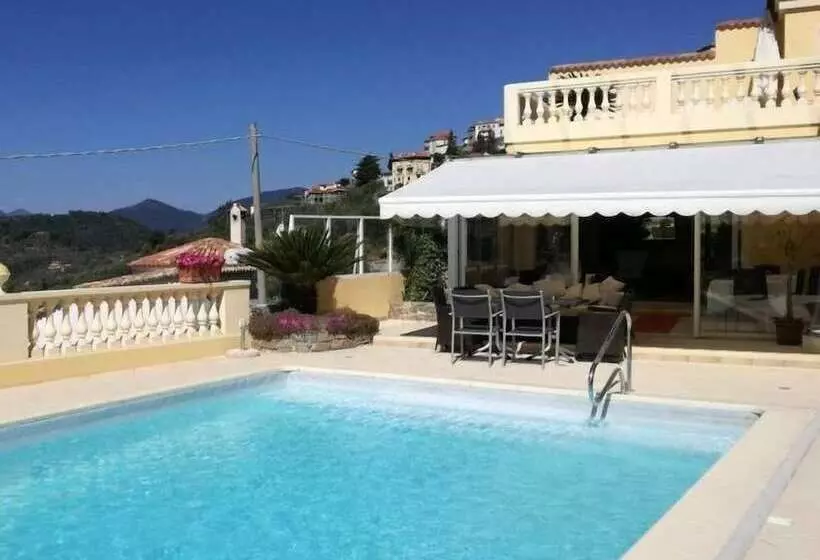 Hostelli Villa Santa Giusta
