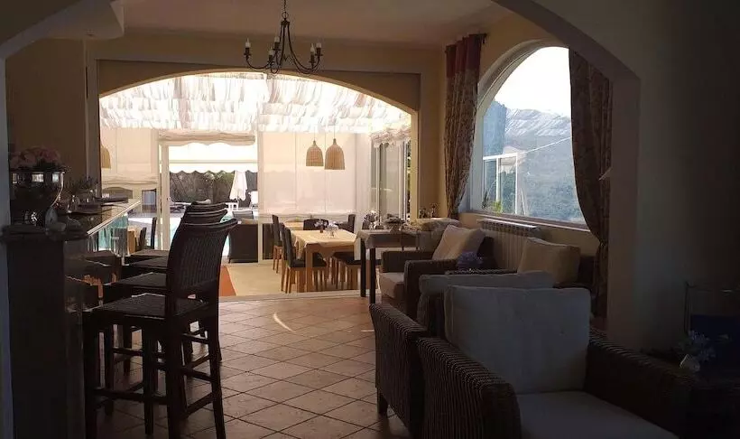 Hostelli Villa Santa Giusta