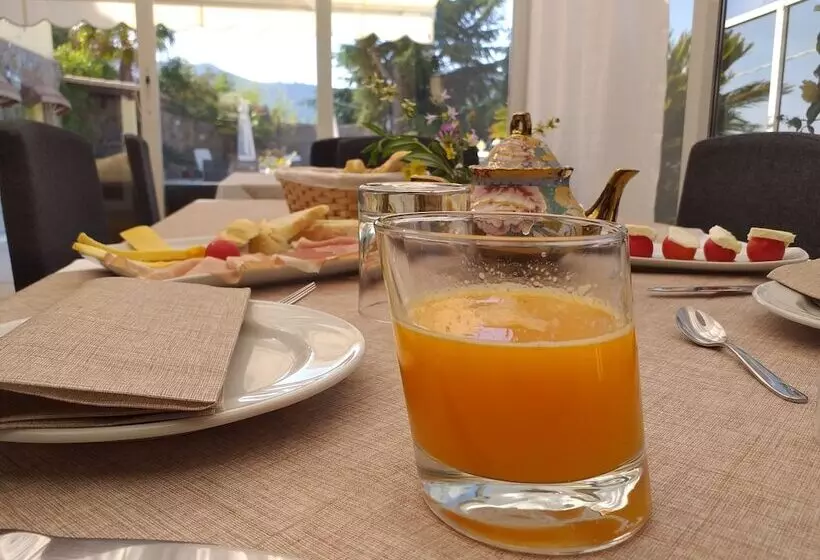 Hostelli Villa Santa Giusta