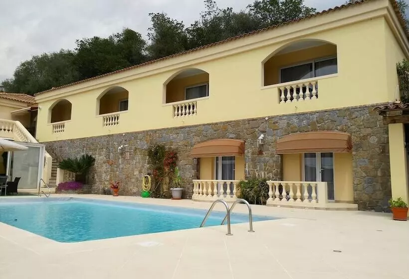 Hostelli Villa Santa Giusta