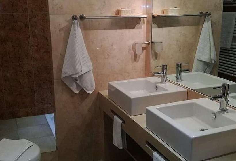 فندق فئة نجمة واحدة Villa Santa Giusta