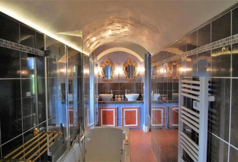 ホテル Château La Servayrie