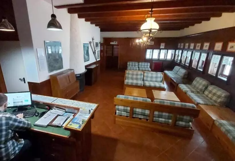 Hotelli La Piccola Baita