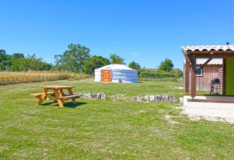 Отель Les Yourtes D'agnac