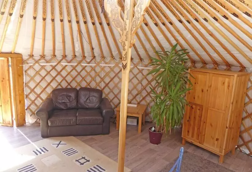 ホテル Les Yourtes D'agnac