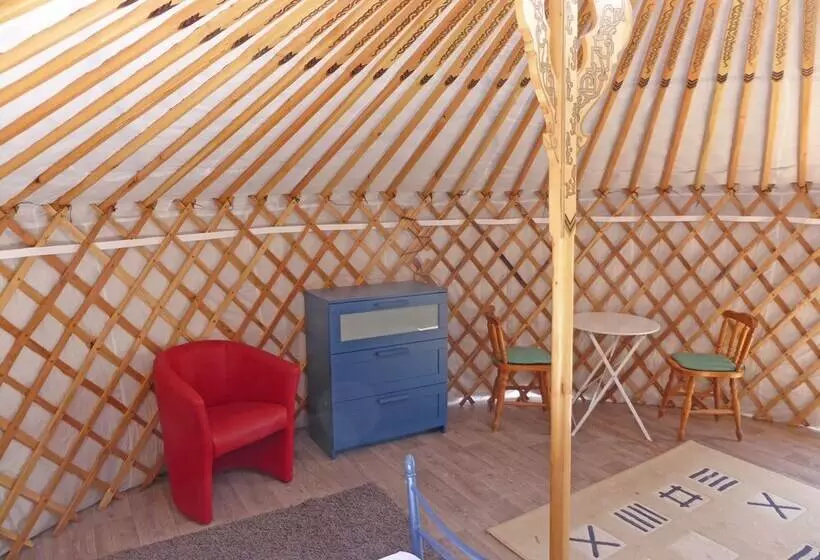 ホテル Les Yourtes D'agnac