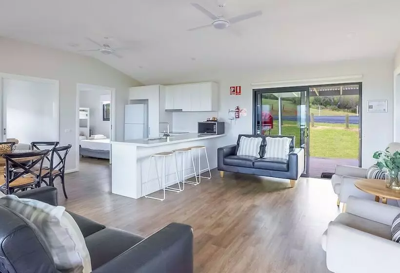 Hotelli Reflections Lake Glenbawn   Holiday Park