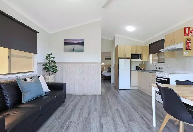 Hotelli Reflections Lake Glenbawn   Holiday Park