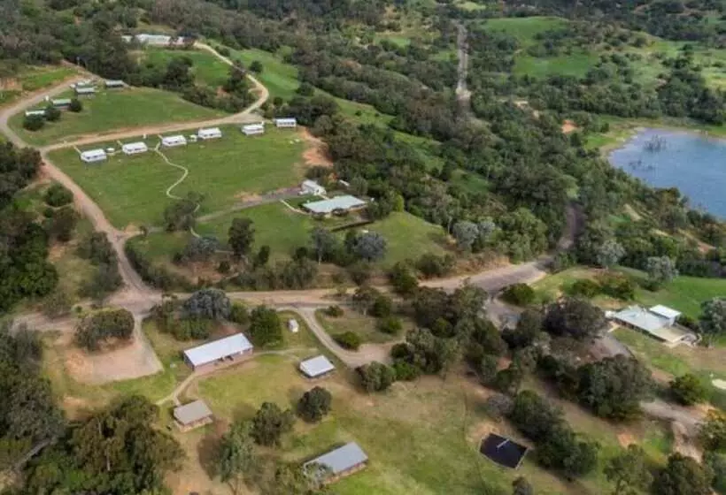 Hotelli Reflections Lake Glenbawn   Holiday Park