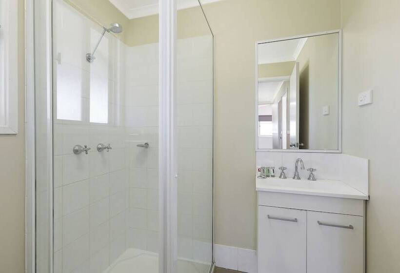 호텔 Reflections Lake Glenbawn Holiday Park