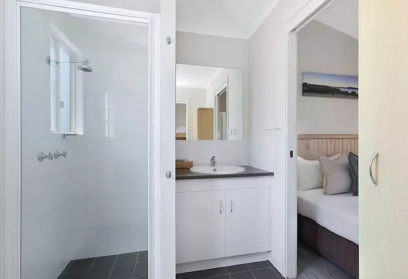 Hotelli Reflections Lake Glenbawn   Holiday Park