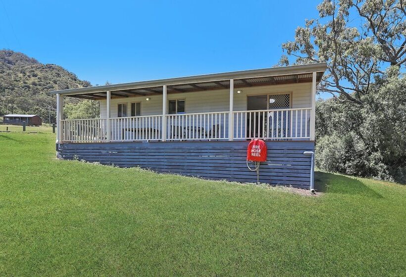 호텔 Reflections Lake Glenbawn Holiday Park