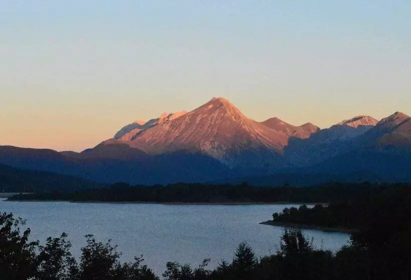 Maaseutuhotelli Azienda Agrituristica La Canestra