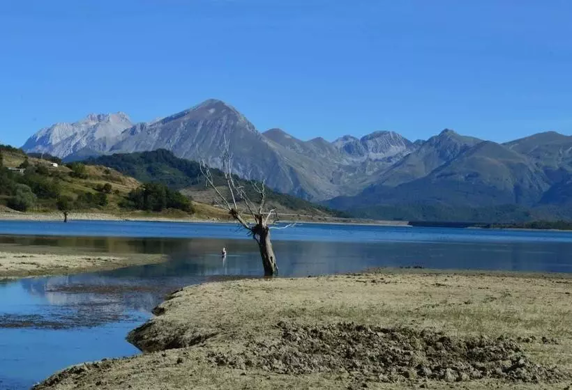Maaseutuhotelli Azienda Agrituristica La Canestra