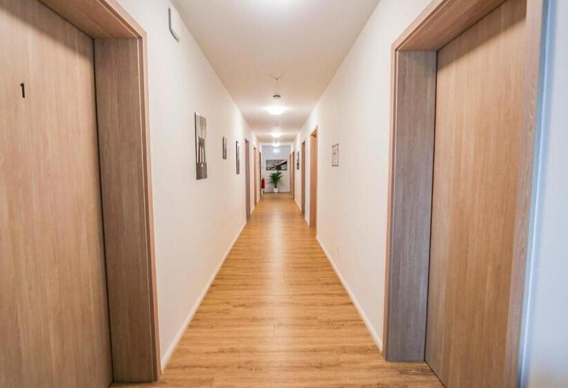 فندق Sleep Station