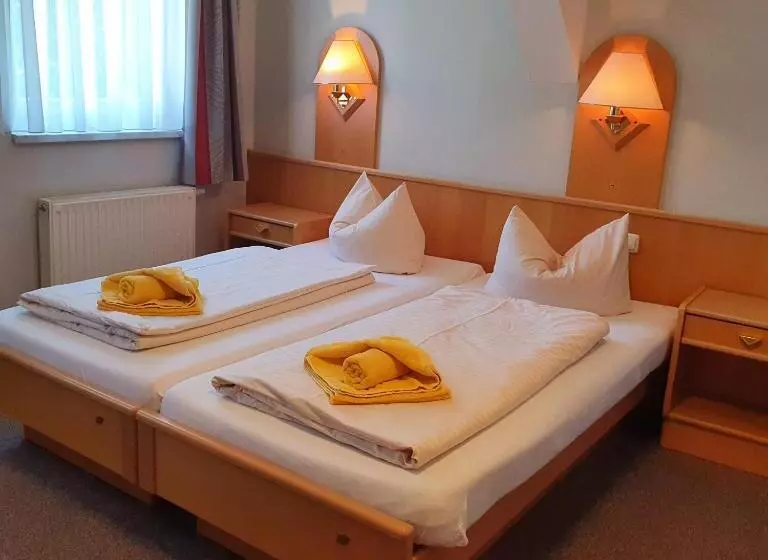 ペンション Gasthof Zur Friedenseiche