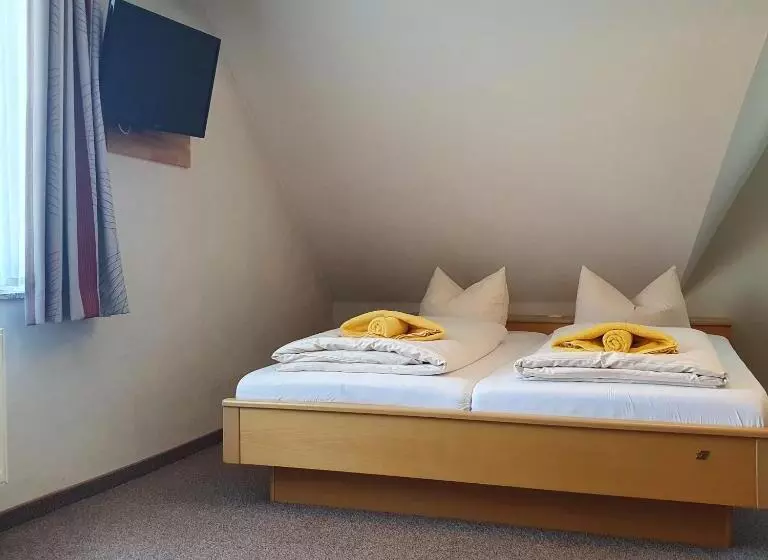 ペンション Gasthof Zur Friedenseiche