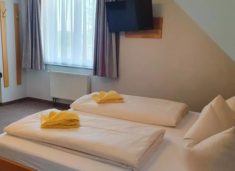 ペンション Gasthof Zur Friedenseiche