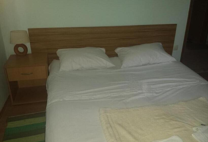 פנסיון Guest House Fosa