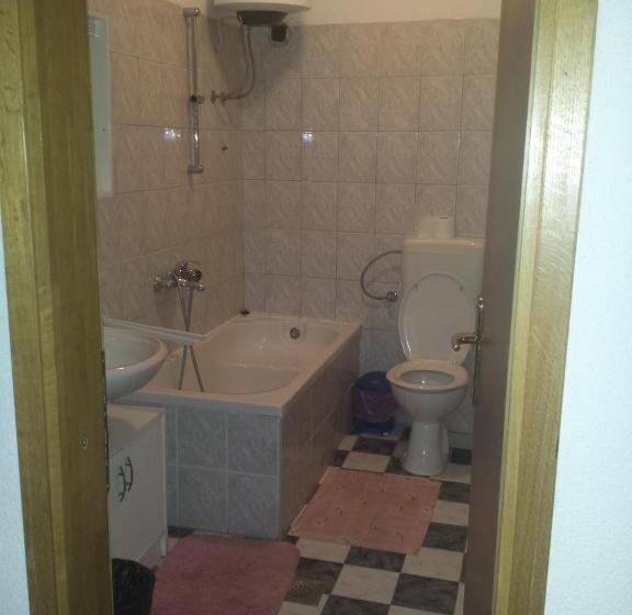 פנסיון Guest House Fosa