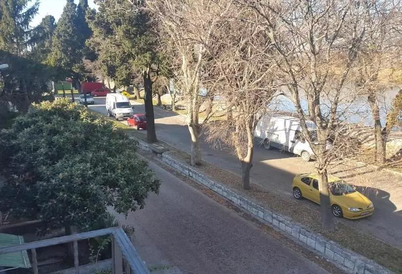 Majatalo Guest House Fosa