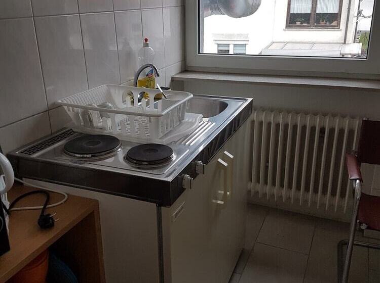 Pensione Monteurzimmer Aks