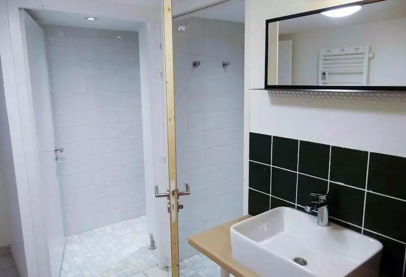 Majatalo Surf Camp Xxix