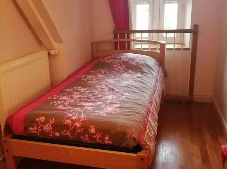 Aamiaismajoitus (B&B) Château Du Bourg