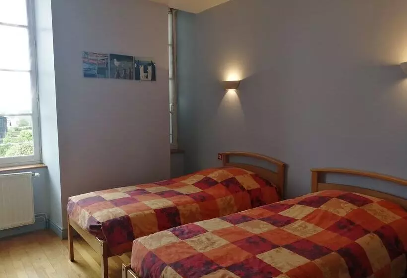 Aamiaismajoitus (B&B) Château Du Bourg