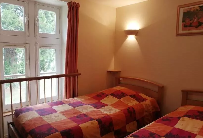 Aamiaismajoitus (B&B) Château Du Bourg