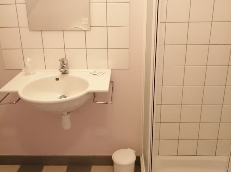 مبيت وإفطار Château Du Bourg