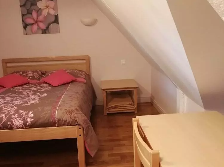 Aamiaismajoitus (B&B) Château Du Bourg