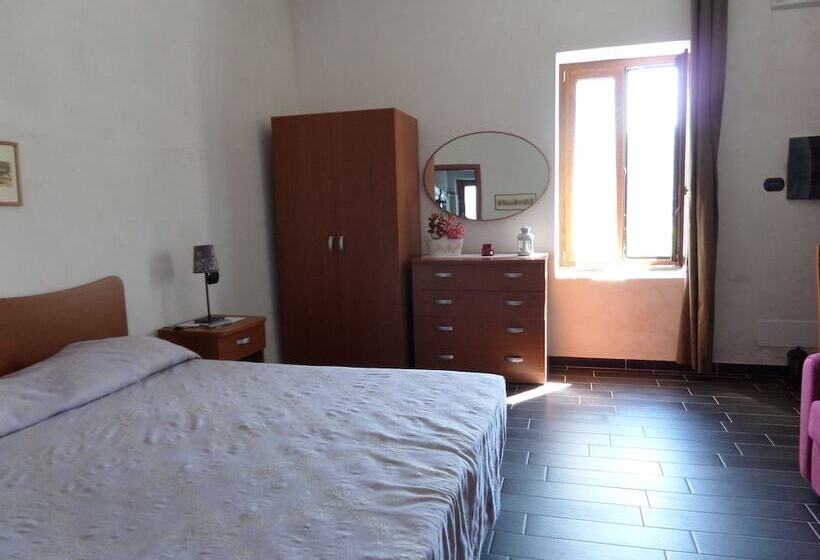 Хостел Palazzo Del Baglivo Cilento Hotel & Spa