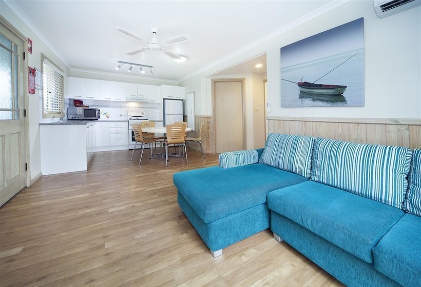 فندق Holiday Haven Swan Lake