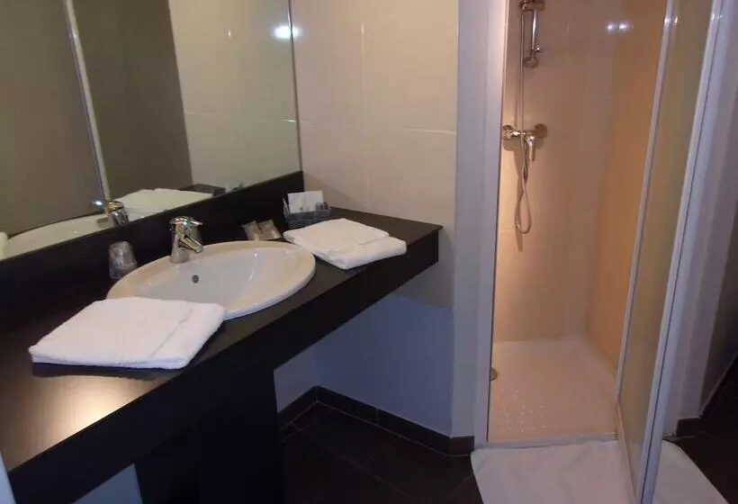 Hotelli L  Escale Halloaise