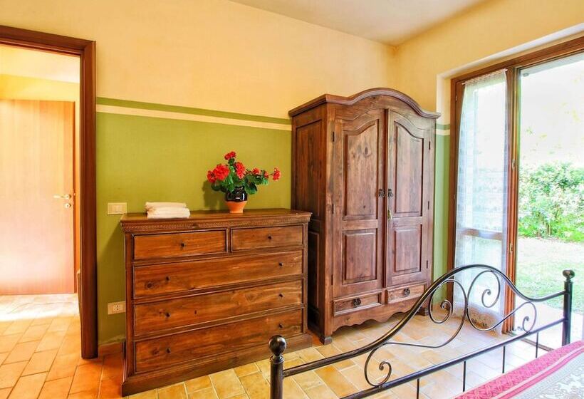 בית מלון כפרי Property With Swimming Pool, Spacious Garden, Private Terrace And Views