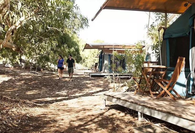ホテル Wooramel Riverside Retreat  Campground