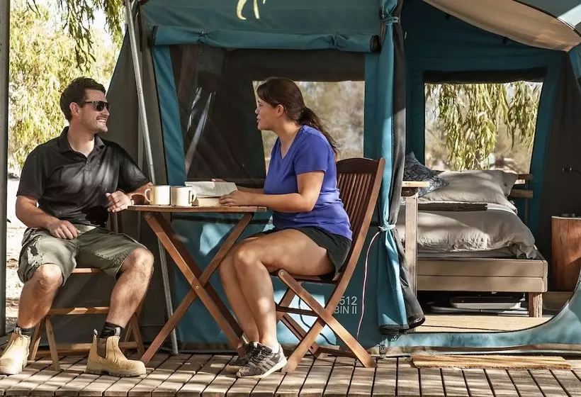 ホテル Wooramel Riverside Retreat  Campground
