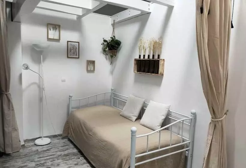 Majatalo Chambres D Hôtes Château Pierre De Montignac