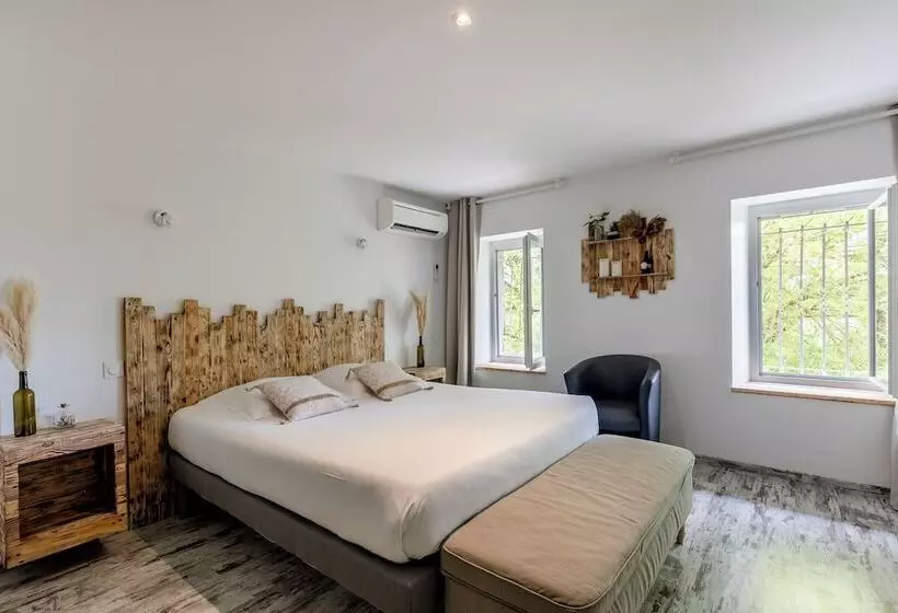 Majatalo Chambres D Hôtes Château Pierre De Montignac