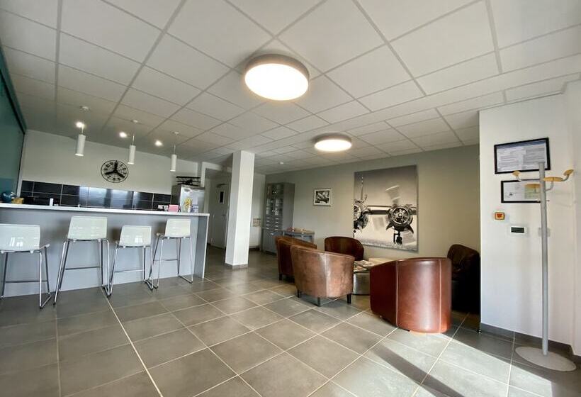 膳宿费 Ecole De Pilotage Ulm Lozere