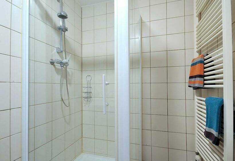 بنسيون Gite Les Charrues