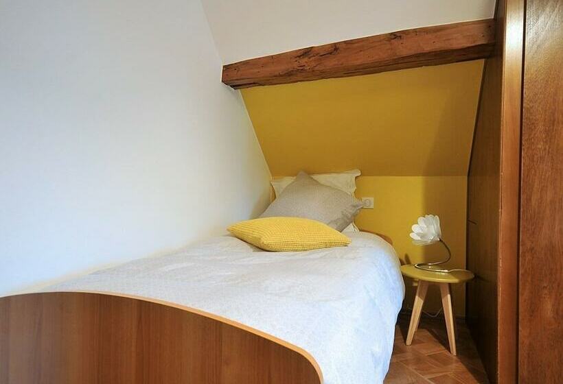 بنسيون Gite Les Charrues