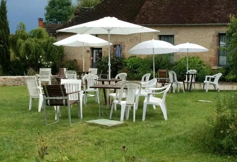 Majatalo Le Domaine De La Cour