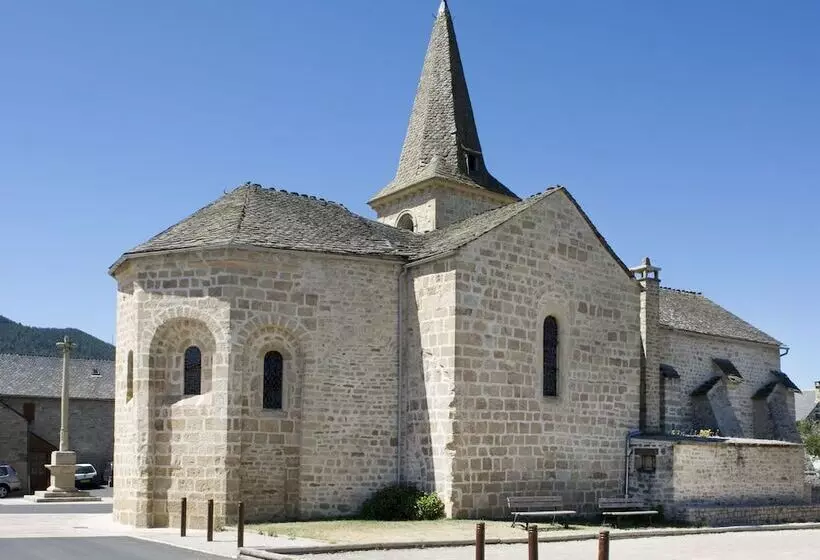 リゾートホテル Village De Gîtes Les Hauts Du Gevaudan